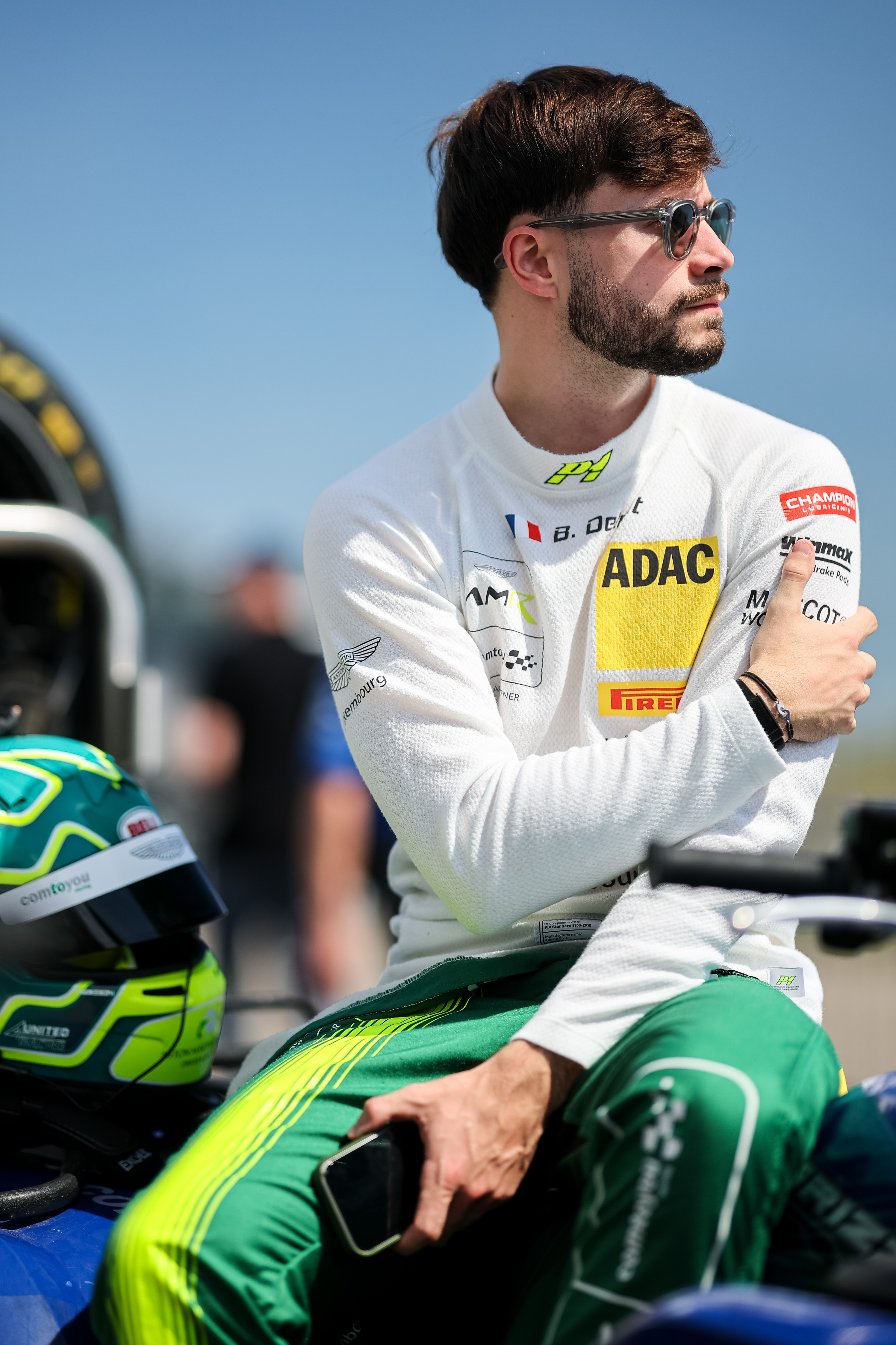 Baudouin Detout, vu de dos en combinaison de course